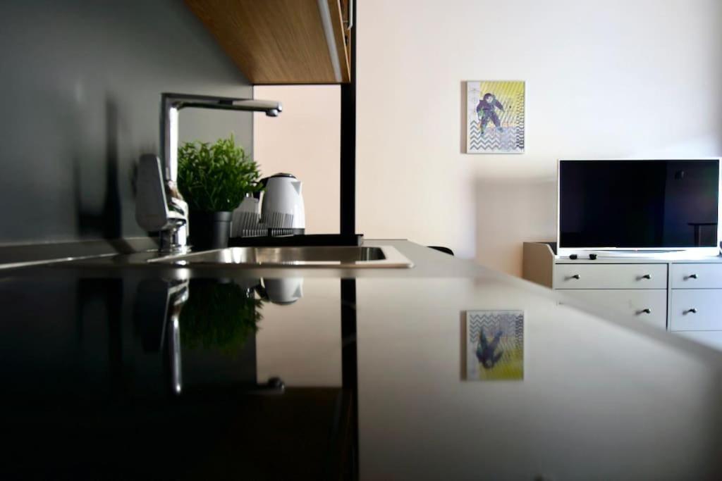 Studio Apartment By Hi5- Rottenbiller Apartment Budapeszt Zewnętrze zdjęcie